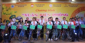 Tết sớm nơi vùng biên giới biển