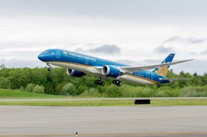 Sức khoẻ hành khách nguy cấp, máy bay Vietnam Airlines đi Hà Nội hạ cánh Đà Nẵng