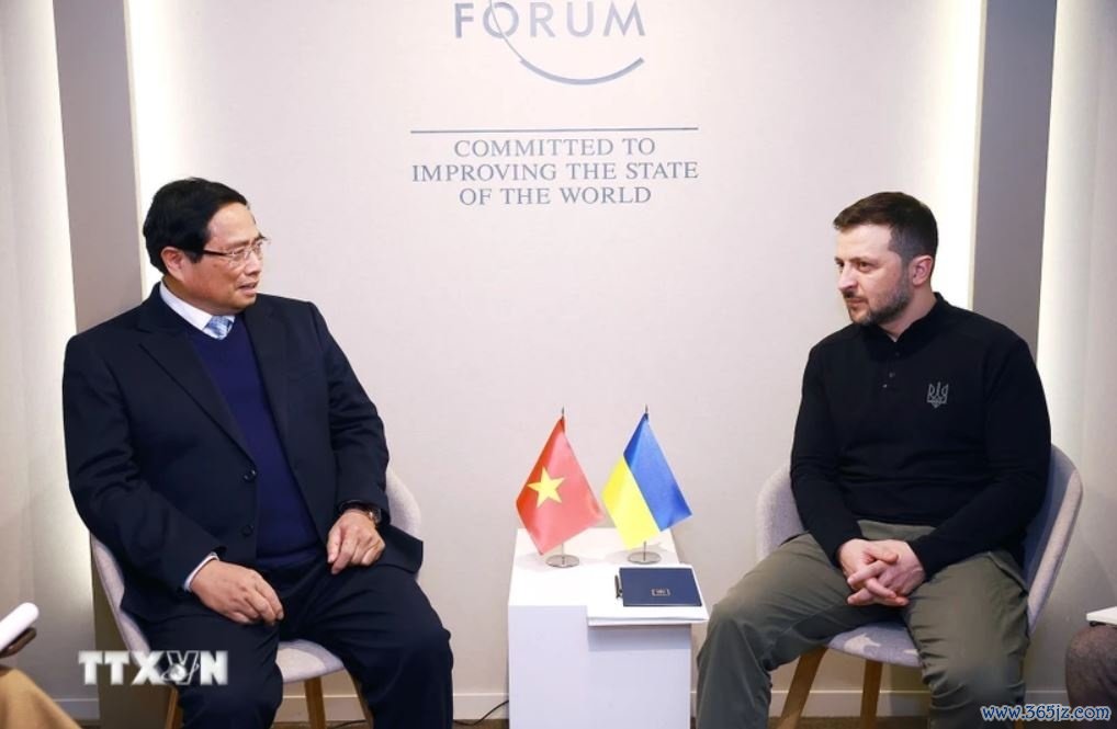 Volodymyr Zelensky Pham Minh Chinh anh 1