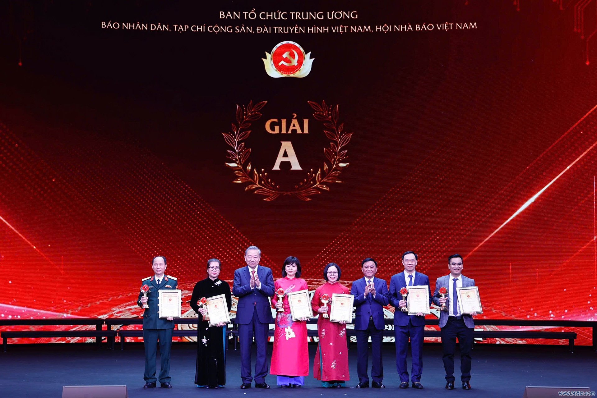 giai bua liem vang 2024 anh 2