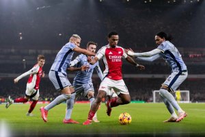 Đánh bại Tottenham, Arsenal trở lại đường đua với Liverpool